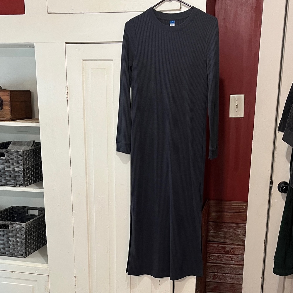 Old Navy Charcoal Long Sleeve Dress